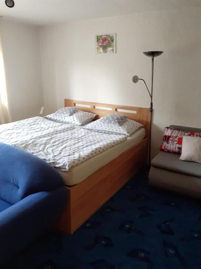 RD Černčín Bučovice Apartamento Exterior foto